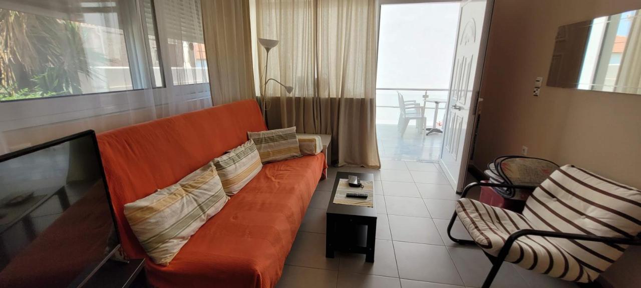 Family Apartment Derveni Esterno foto